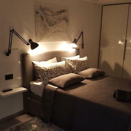 Apartman Vip, With Free Garage Parking Pula Bagian luar foto