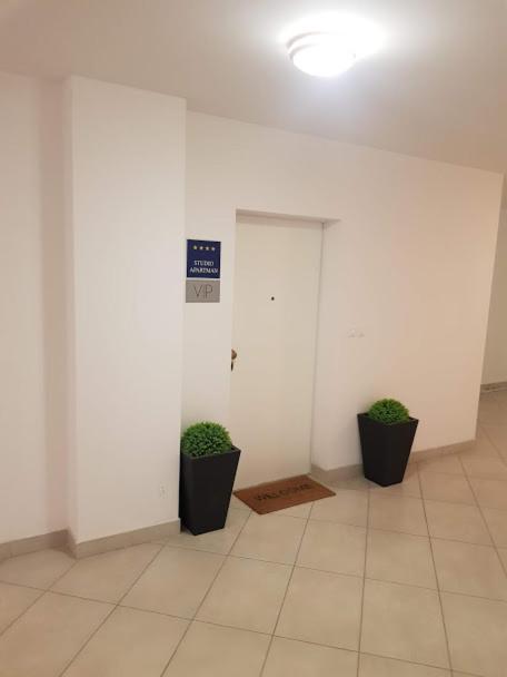Apartman Vip, With Free Garage Parking Pula Bagian luar foto