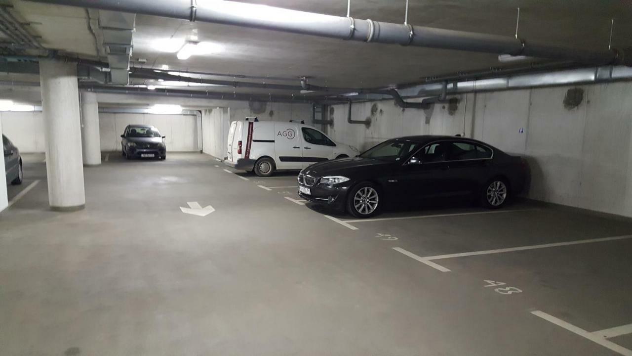 Apartman Vip, With Free Garage Parking Pula Bagian luar foto
