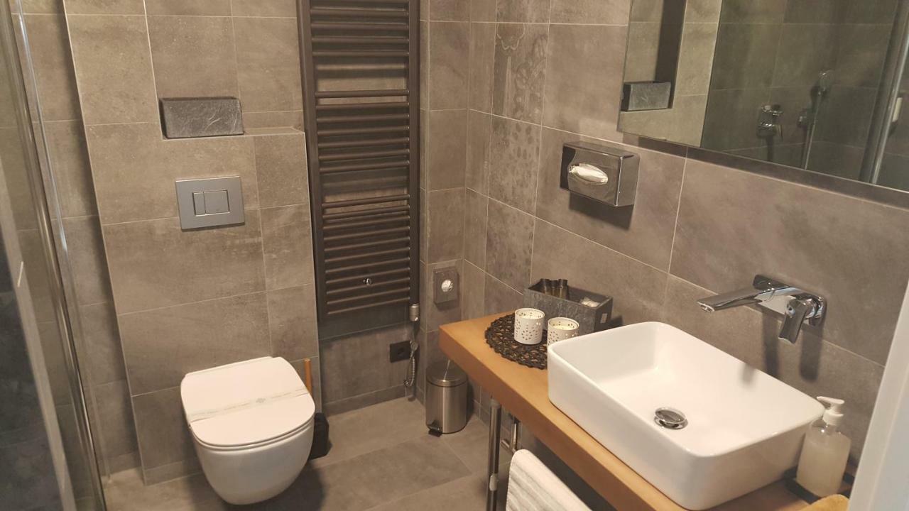 Apartman Vip, With Free Garage Parking Pula Bagian luar foto