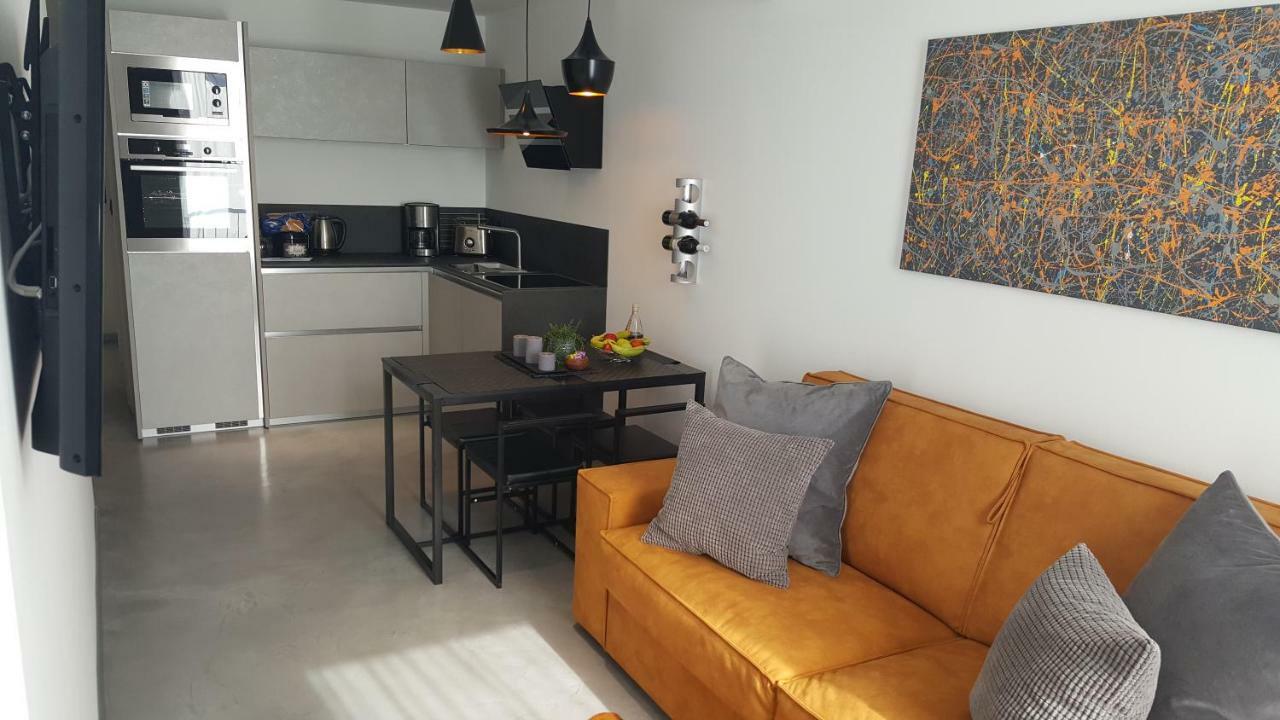 Apartman Vip, With Free Garage Parking Pula Bagian luar foto