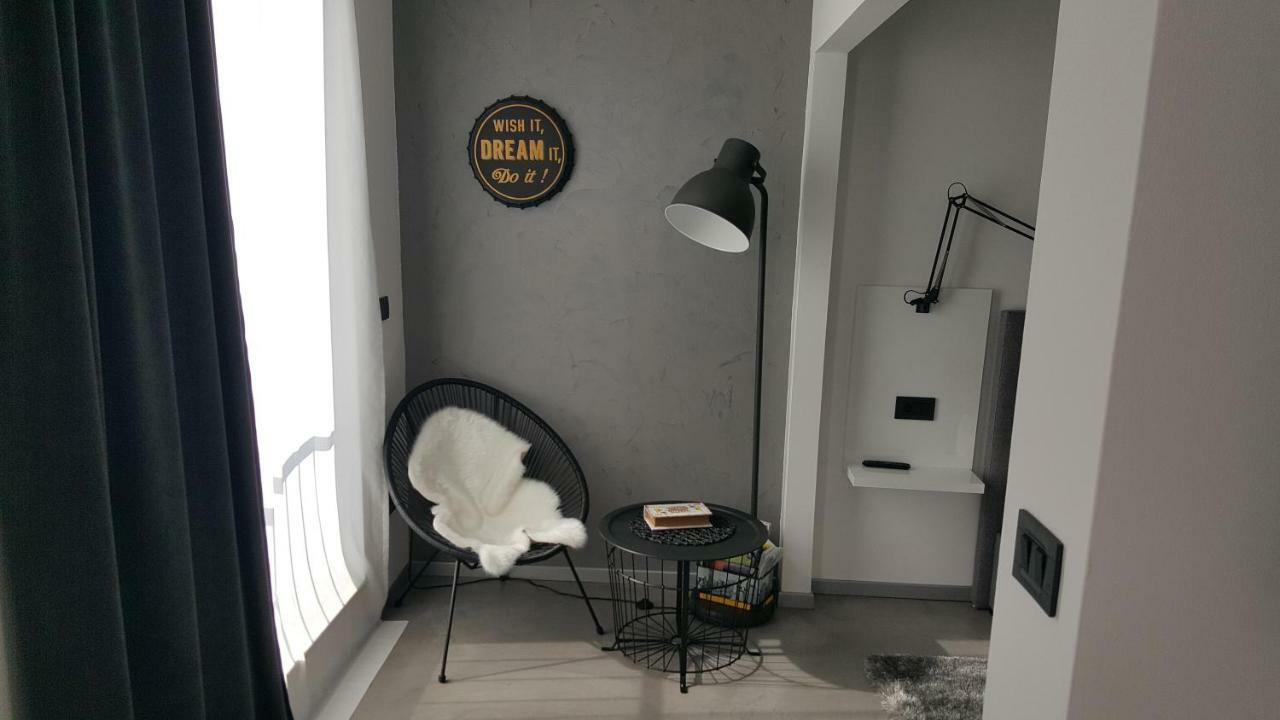 Apartman Vip, With Free Garage Parking Pula Bagian luar foto